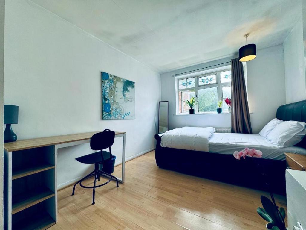 Whitechapel Lindley House R2 Hotel London Exterior photo